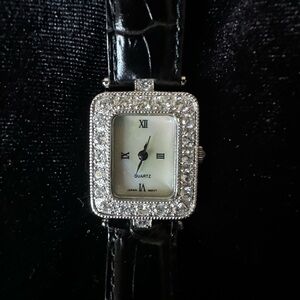 Elegant Black and Silver Women's Watch